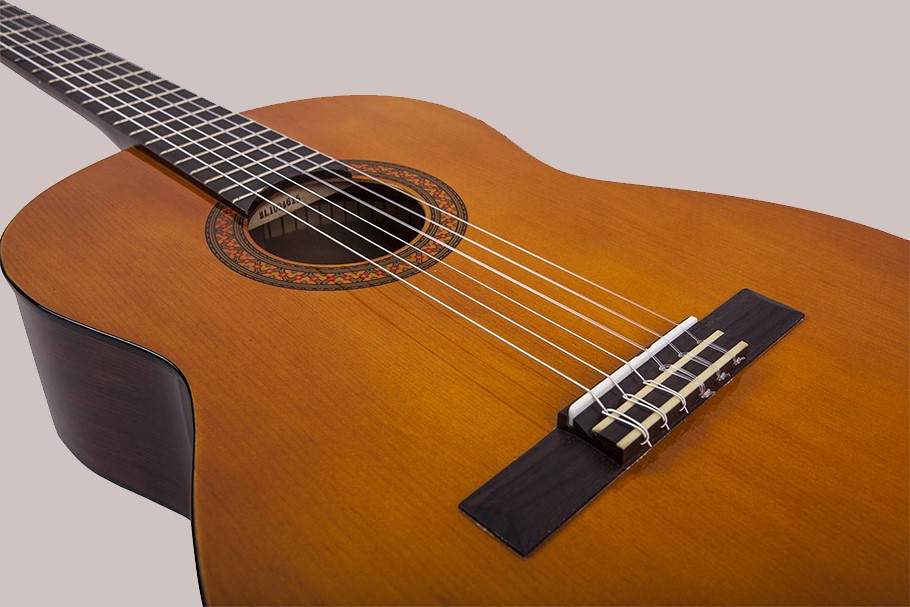 گیتار یاماها c70 مناسب برای سبک پاپ و کلاسیک